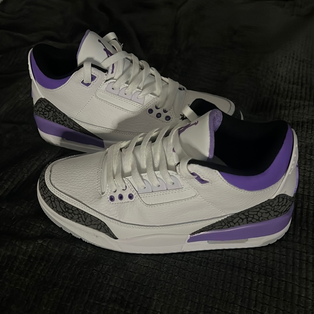 Air Jordan 3 Retro ‘Dark Iris’ size 8.5W, 7M